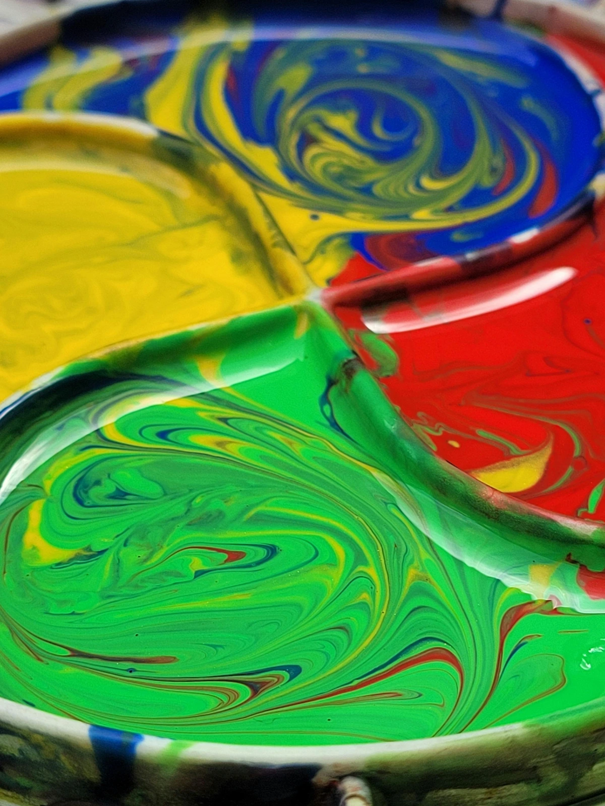 Close-up photo of acrylic paints showing vibrant colors for beginners, making art accessible