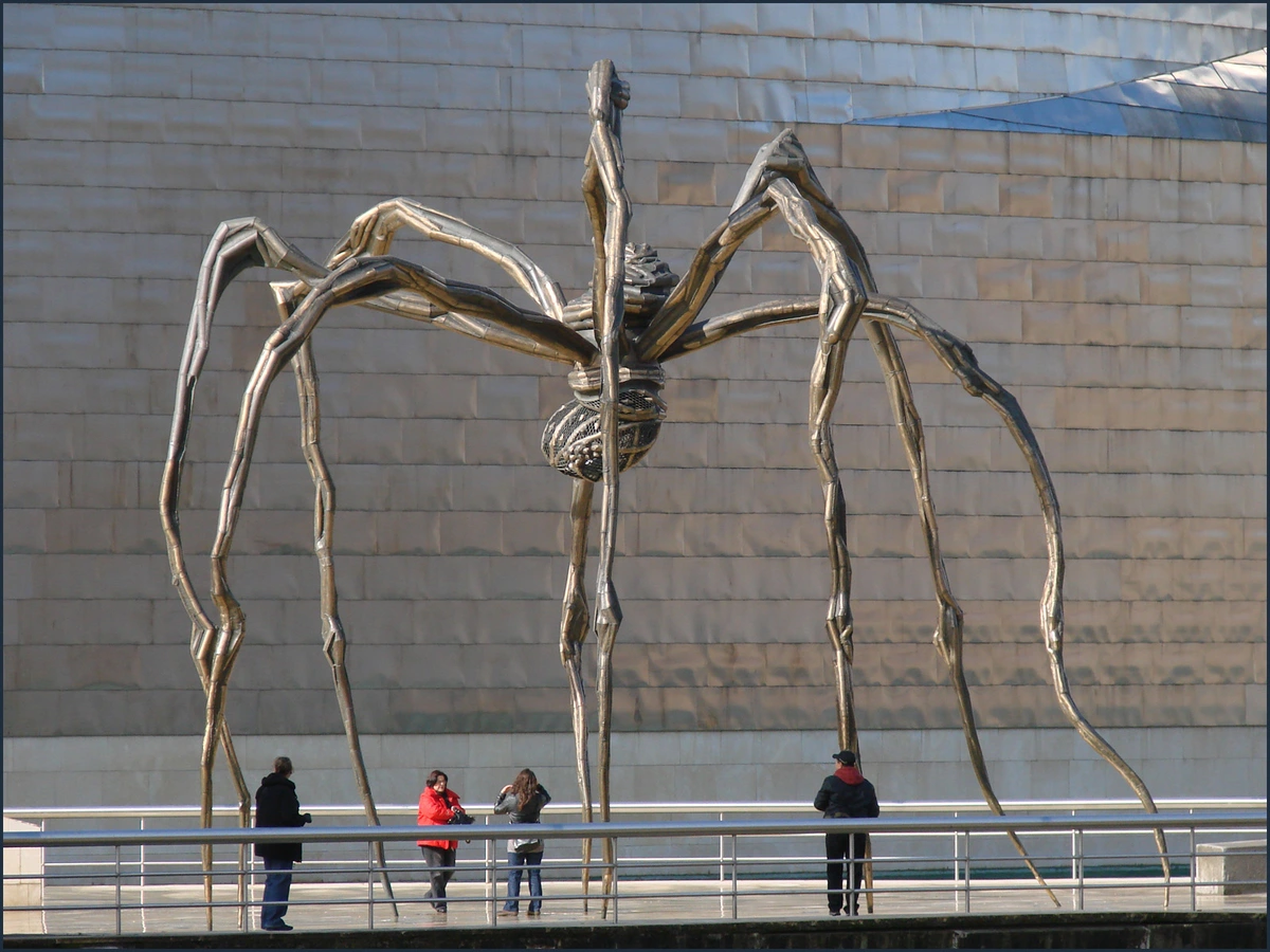 Maman sculpture by Louise Bourgeois at the Guggenheim Museum Bilbao