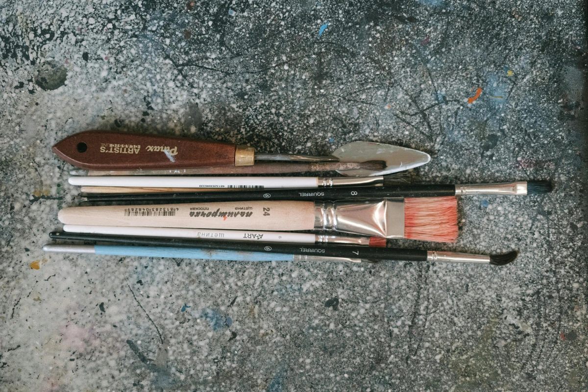 Set of high-quality synthetic art brushes for painters and artists