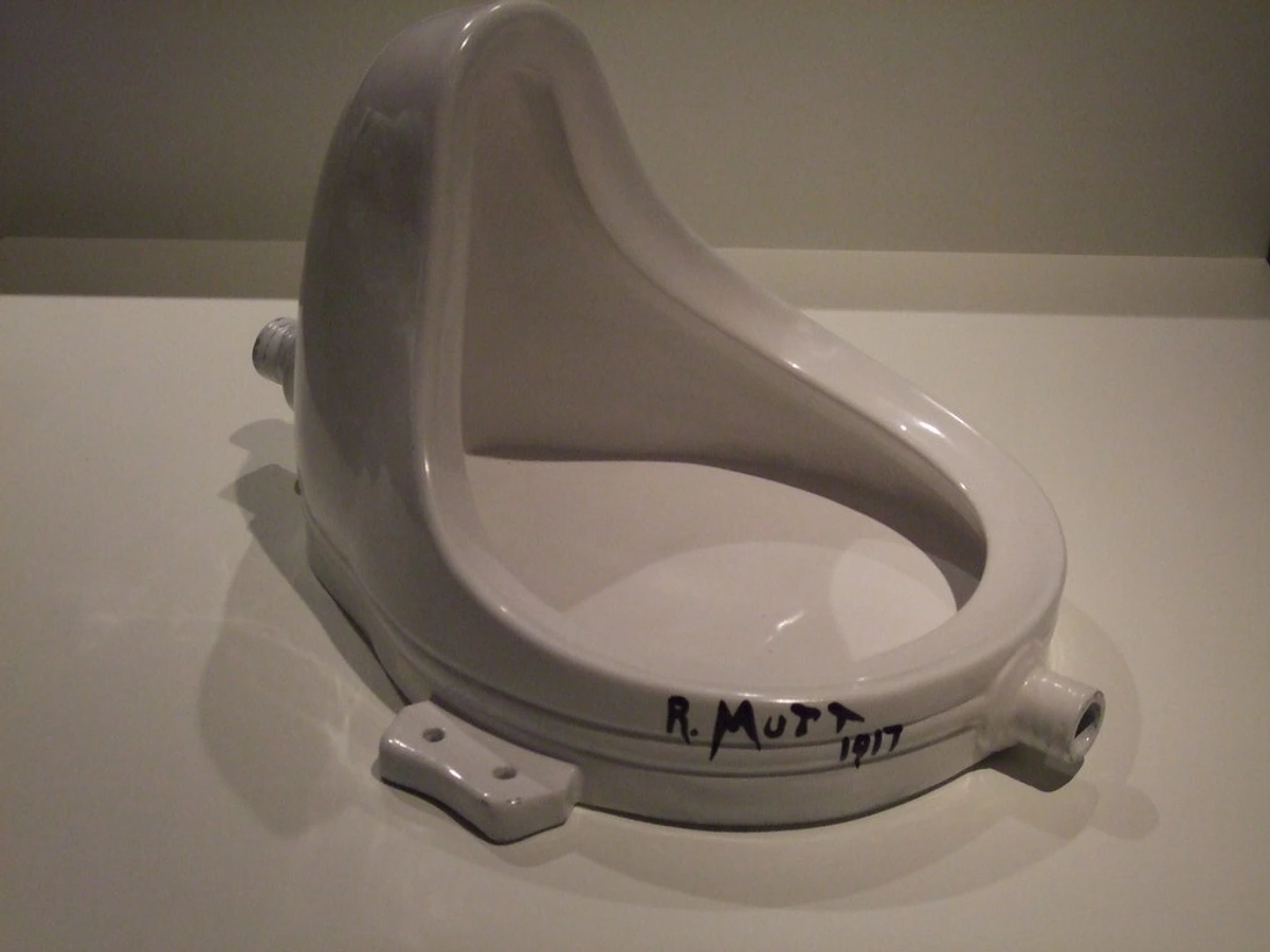 R. Mutt Fountain, a porcelain urinal with the inscription 'R. Mutt 1917,' presented as an art piece.